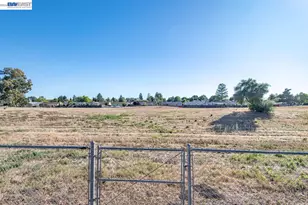 1262 Hollyhock St, Livermore, CA 94551 - Photo 35