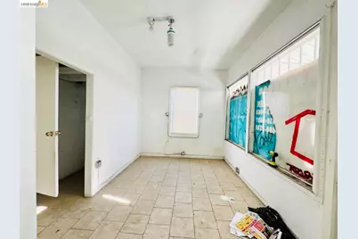 220 International Blvd, Oakland, CA 94606 - Photo 11