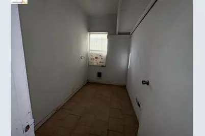 220 International Blvd, Oakland, CA 94606 - Photo 19