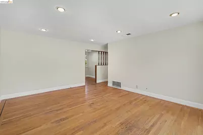 2467 Tanager Cir, Concord, CA 94520 - Photo 11