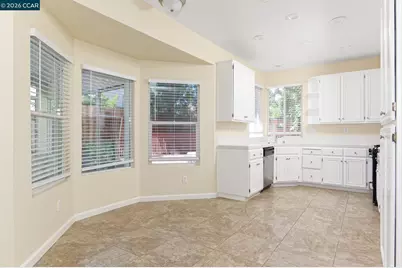 4720 Canyon Hills Dr, Fairfield, CA 94534 - Photo 5