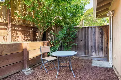 7552 Silvertree Ln #25, Dublin, CA 94568 - Photo 21