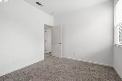 1121 Andreas Ln, Tracy, CA 95376 - Photo 33