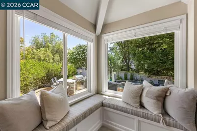 70 Ridgecrest Ct, Lafayette, CA 94549 - Photo 21