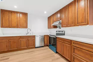 3035 Logan St, Oakland, CA 94601 - Photo 25