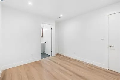 3035 Logan St, Oakland, CA 94601 - Photo 33