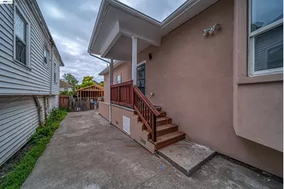3035 Logan St, Oakland, CA 94601 - Photo 3