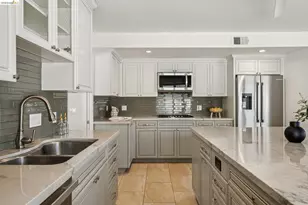 1410 Lakeshore Ave, Oakland, CA 94606 - Photo 13
