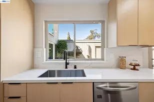 3430 Camanoe Ln, Alameda, CA 94502 - Photo 13