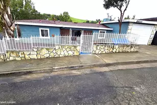 8600 Seneca, Oakland, CA 94605 - Photo 1