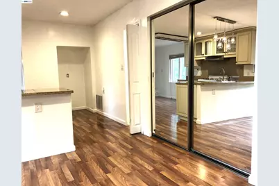 8600 Seneca, Oakland, CA 94605 - Photo 9