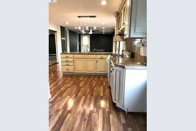 8600 Seneca, Oakland, CA 94605 - Photo 15