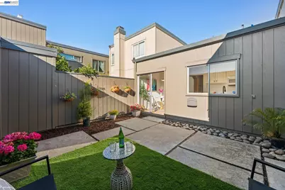 1034 Trellis Ln, Alameda, CA 94502 - Photo 35