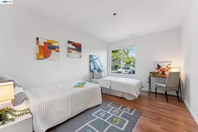 1034 Trellis Ln, Alameda, CA 94502 - Photo 19