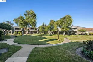 1034 Trellis Ln, Alameda, CA 94502 - Photo 37