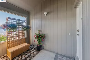 1034 Trellis Ln, Alameda, CA 94502 - Photo 37