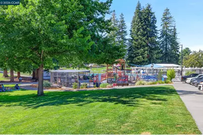 726 Buena Vista Pl, Walnut Creek, CA 94597 - Photo 65