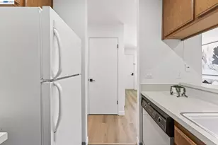 237 Galano Plaza, Union City, CA 94587 - Photo 13