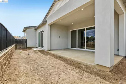 1095 Riverbend Drive, Brentwood, CA 94513 - Photo 25
