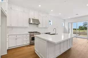 1079 Riverbend Dr, Brentwood, CA 94513 - Photo 7