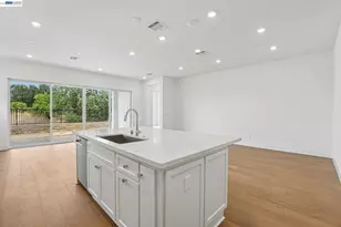 1079 Riverbend Dr, Brentwood, CA 94513 - Photo 9