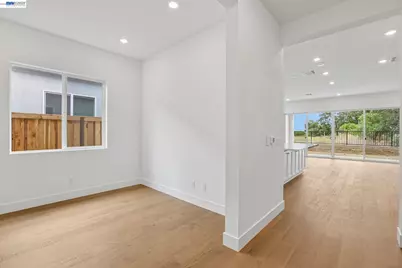 1079 Riverbend Drive, Brentwood, CA 94513 - Photo 17