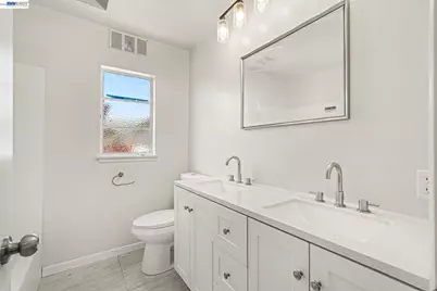 15006 Alexandria St, San Leandro, CA 94579 - Photo 3