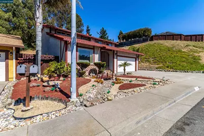 1243 Fairway Dr, Richmond, CA 94803 - Photo 3