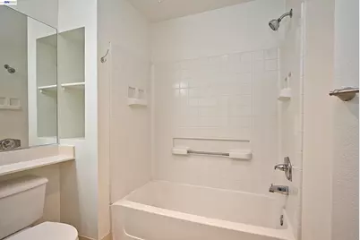 280 Caldecott Ln #221, Oakland, CA 94618 - Photo 19
