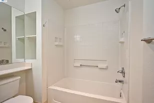 280 Caldecott Ln, Oakland, CA 94618 - Photo 19