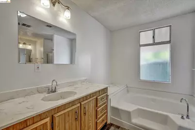 29385 Providence Way, Hayward, CA 94544 - Photo 15