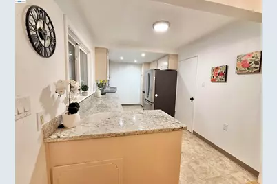 22570 Thelma St, Hayward, CA 94541 - Photo 11