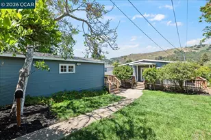 7568 Greenly Dr, Oakland, CA 94605 - Photo 3