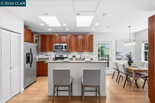 7568 Greenly Dr, Oakland, CA 94605 - Photo 5