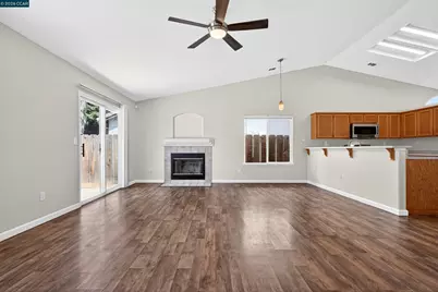 4968 Kimball Hill Cir, Stockton, CA 95210 - Photo 13