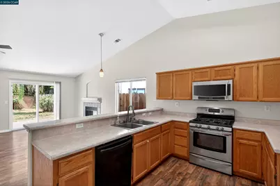 4968 Kimball Hill Cir, Stockton, CA 95210 - Photo 9