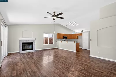 4968 Kimball Hill Cir, Stockton, CA 95210 - Photo 11