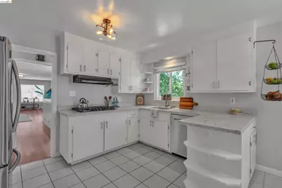 733 40th St, Richmond, CA 94805 - Photo 25