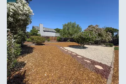 1759 Elm Rd, Concord, CA 94519 - Photo 19