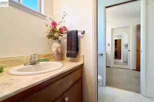 17101 Marsh Creek Rd, Clayton, CA 94517 - Photo 25