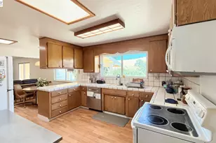 17101 Marsh Creek Rd, Clayton, CA 94517 - Photo 5