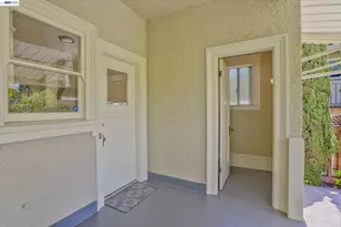 2056 Santa Clara Ave, Alameda, CA 94501 - Photo 21