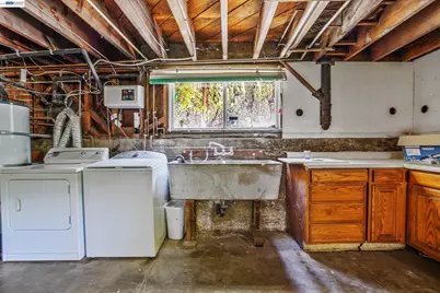 2056 Santa Clara Ave, Alameda, CA 94501 - Photo 59