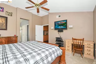 1040 Broadcreek Ct, Brentwood, CA 94513 - Photo 27