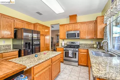 1040 Broadcreek Court, Brentwood, CA 94513 - Photo 13