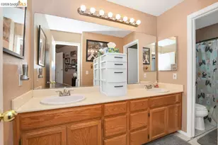 1040 Broadcreek Ct, Brentwood, CA 94513 - Photo 21