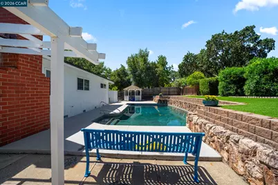 1601 Barnett Cir, Pleasant Hill, CA 94523 - Photo 45