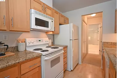 58 Marina Lakes Dr, Richmond, CA 94804 - Photo 17