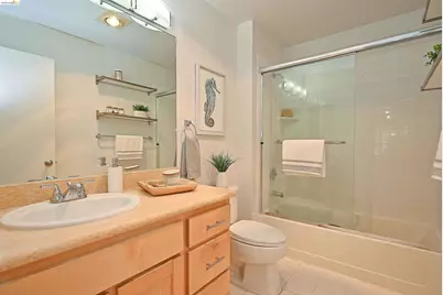 58 Marina Lakes Dr, Richmond, CA 94804 - Photo 25