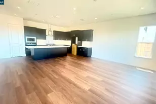 17405 Bushwick Ln, Lathrop, CA 95330 - Photo 3